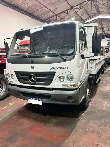 Mb Accelo 815 Ano - 2014
