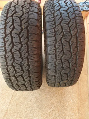 Pneu 225 / 65 R17