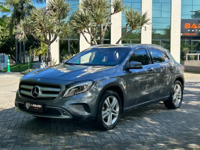 Mercedes-Benz GLA 200 Vis. Black ED. 1.6 TB 16V Aut. 2016