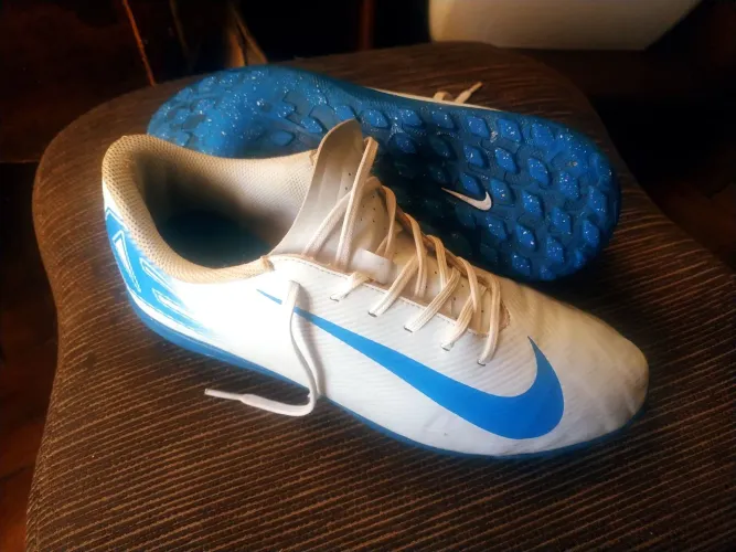 Chuteira society Nike Mercurial club. 41