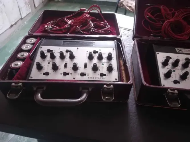 Aparelho De Eletroacupuntura WQ-6F Chinês Original na Maleta + Cabos (Oportunidade)