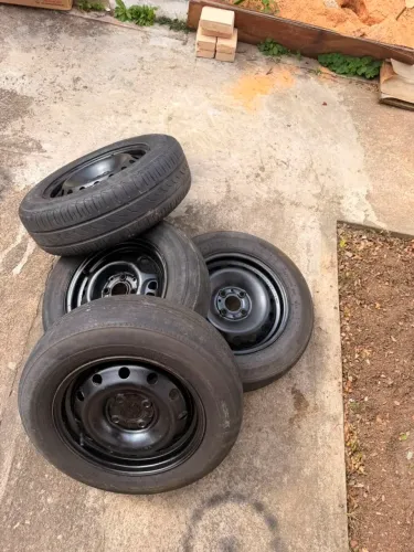 4 rodas aro 14 com Pneu