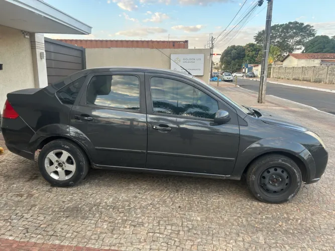 Ford Fiesta Sed. Personnalite 1.0 8V 4P 2006