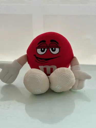 Boneco MM pelúcia Vermelho original