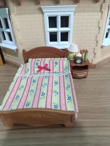 Epoch Sylvanian Families Semi-Double Bed KA-512