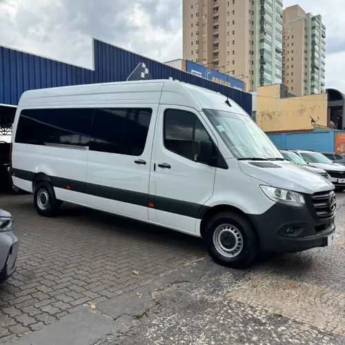 Mercedes-Benz Sprinter 417 Furgão Ext. L.t.a Die. (e6) 2025