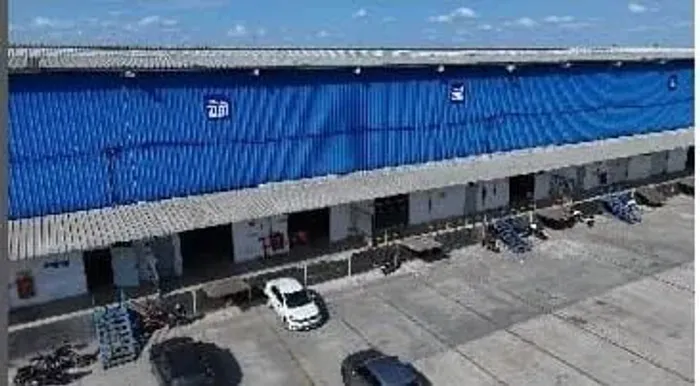 Galpao com doca crossdocking 