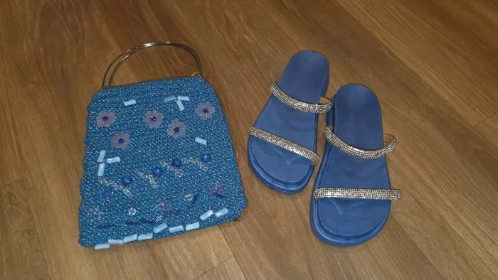 Papete nova tamamho 36 e bolsa forrada crochê azul bebê! 
