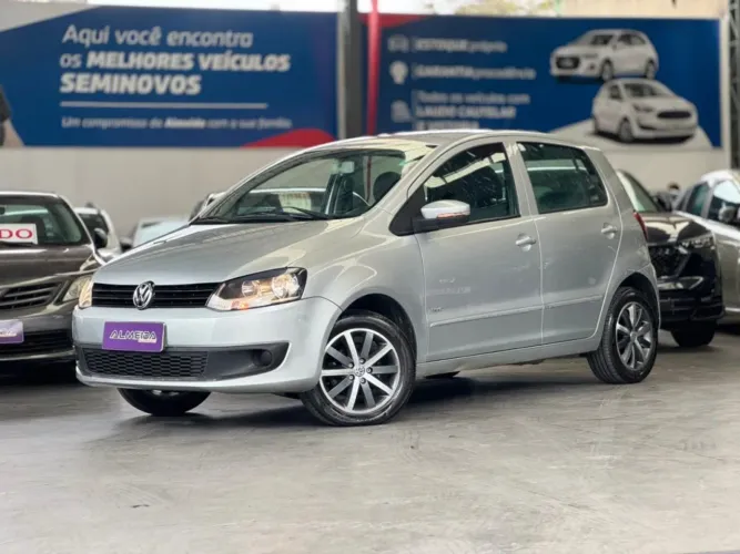 Volkswagen Fox 1.0 MI Total Flex 8V 5P 2011