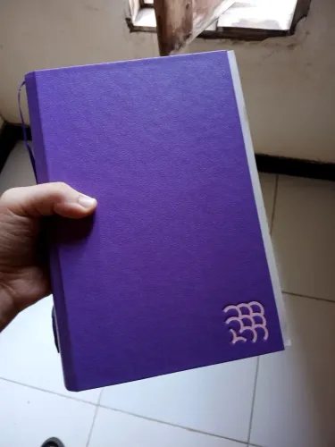 Livro intrínseco nossa parte de noite com brindes