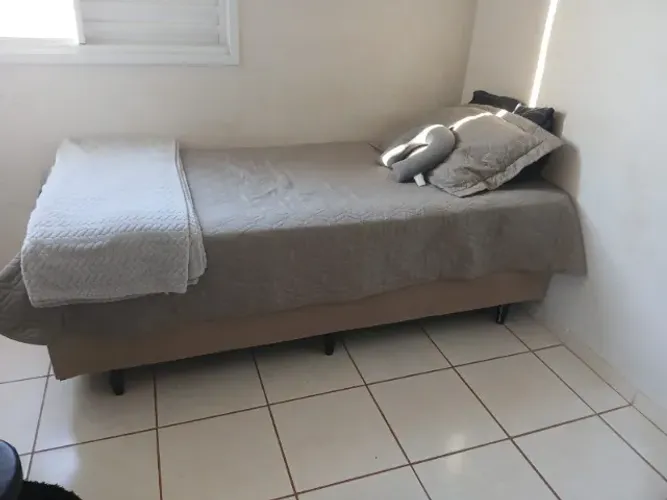 Cama box solteiro - novinha