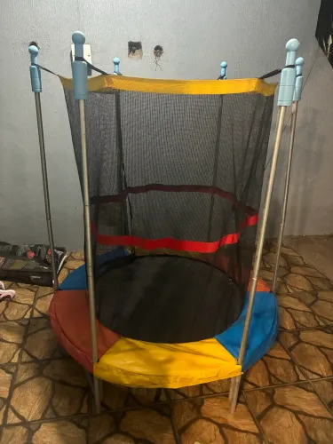 Pula-Pula Infantil Com Rede De Proteção - Suporta Até 40kg