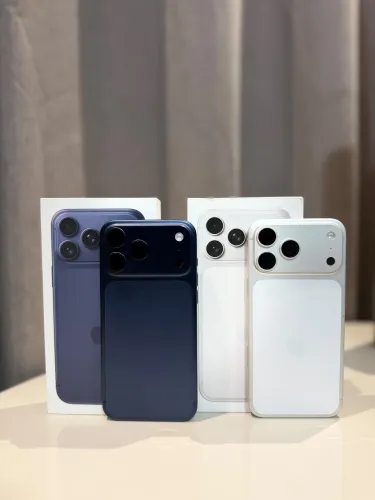 iPhone 17 Pro Max 256GB - Silver e Azul