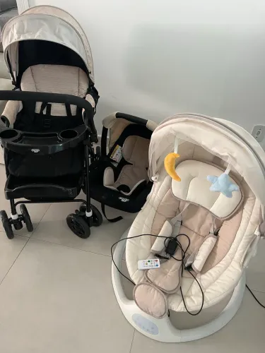 Cadeira, carrinho e bb conforto 