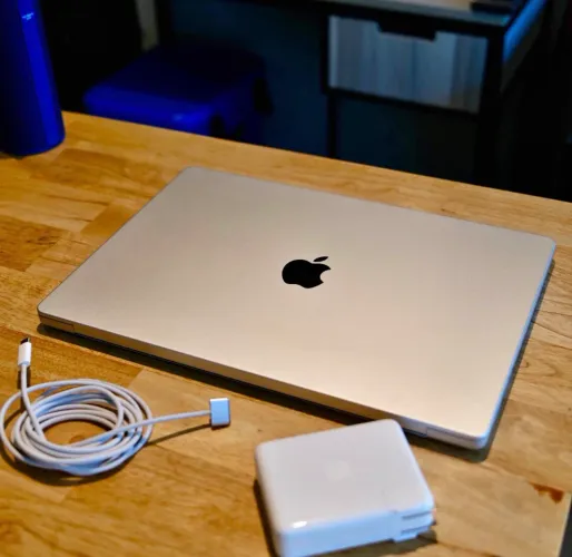 MacBook M3 Pro 16