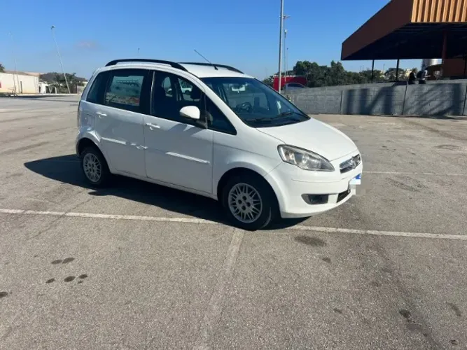 Fiat Idea Attractive 1.4 Fire Flex 8V 5P 2015