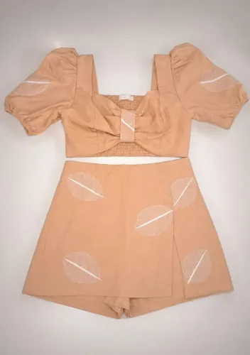 Conjunto Feminino Cropped e Short Bege 