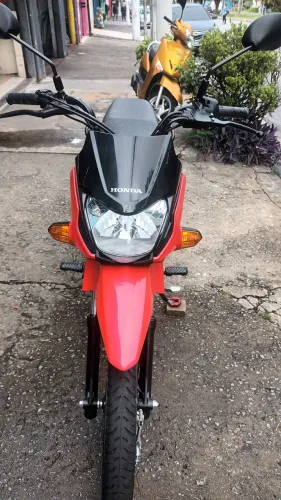 VENDO POP 110 2027 SEM USO SO ANDOU DA CONSECIONARIA ATE EM CASA