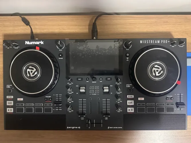 Controladora Numark Mixstream pro+