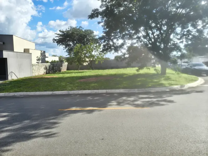 Lote/Terreno para venda com 600 metros quadrados
