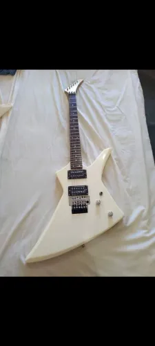 Guitarra extreme Tagima