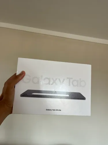 Galaxy Tab S10 Lite impecável na garantia até fevereiro