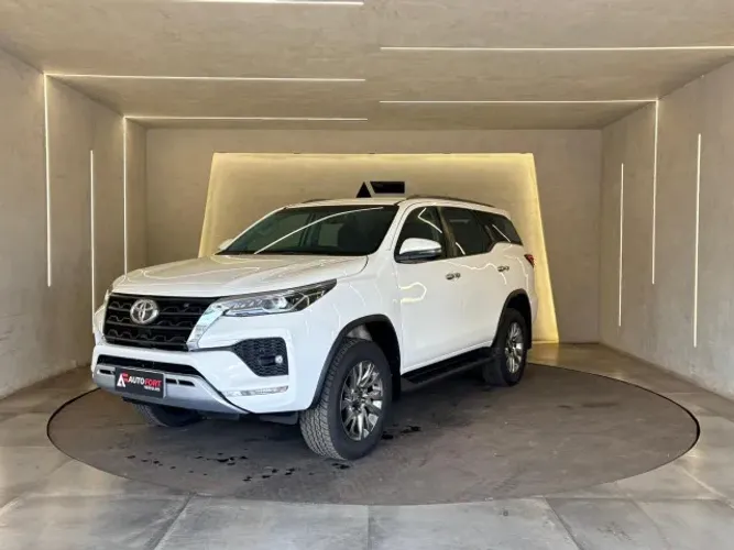 Toyota Hilux SW4 SRV 4X2 2.7 Flex 16V Aut. 2021