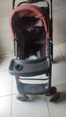 Carrinho de bebê Voyage / pra vender logo
