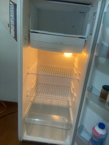Geladeira Electrolux 240L - Excelente Estado, Gela Muito Bem!
