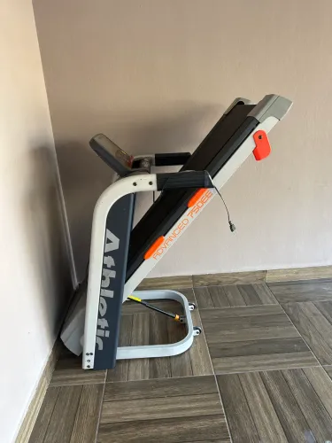 Esteira Athletic Advanced 750EE