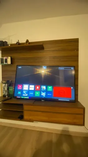 Vendo TV Smart Philips 60 polegadas nova sem marca d uso