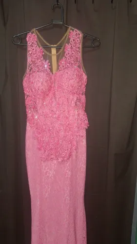 Vestido longo rosa de festa com pedrarias - usado 1 vez - Tam 40