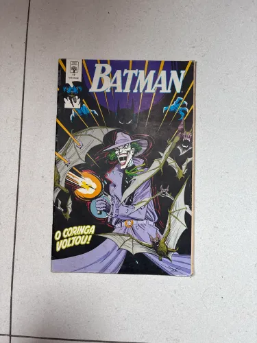 HQ Batman nº 17 - O Coringa Voltou! - Editora Abril (Anos 90)