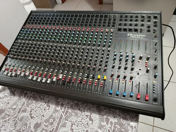 Mesa 24 canais