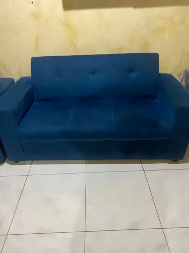 Vende se um sofá
