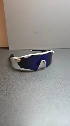 Óculos Oakley com Lente Prizm - Alta Performance Bike/Corrida