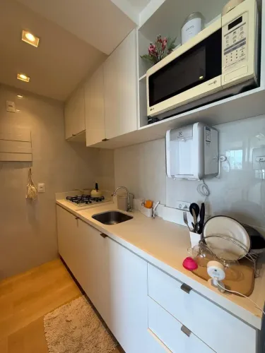 Beach Class Conselheiro com 34m² Mobiliado sem Varanda.