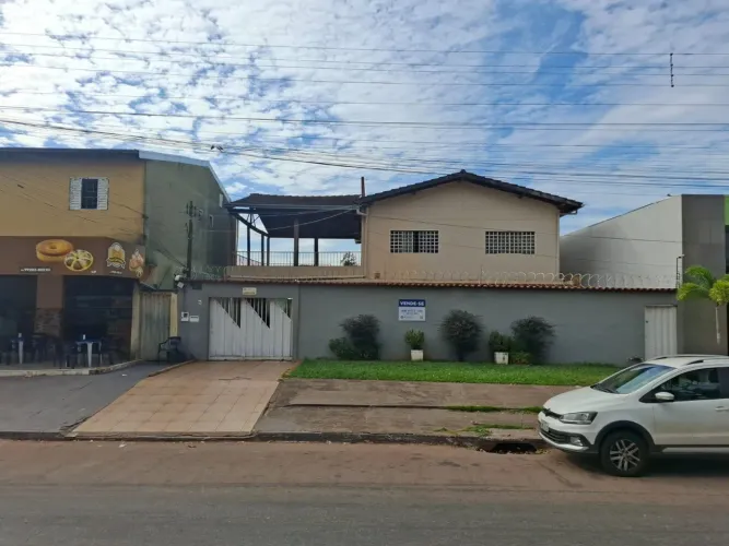 Sobrado, 3 quartos, 1 suíte, 280 m², 5 vagas no São Francisco em Goiânia