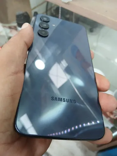 Samsung A16 5G 128GB 8 RAM Impecável trocas só com volta em dinheiro
