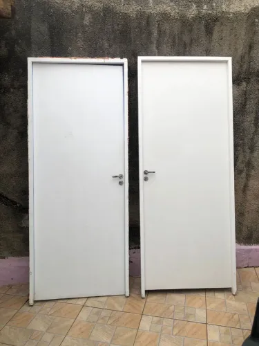  Kit Porta Pronta Drywall Branca Comple<br>Lgura: 88cm<br>Altura: 2,15 cm<br>Largura da porta: 82cm