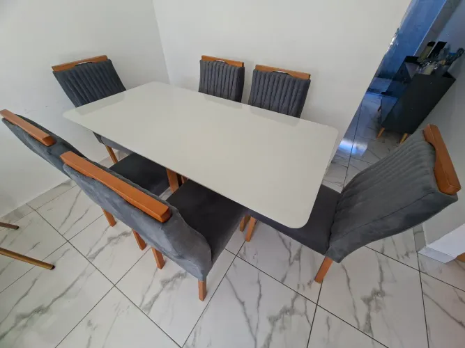 Mesa 6 lugares 1 mês de uso 
