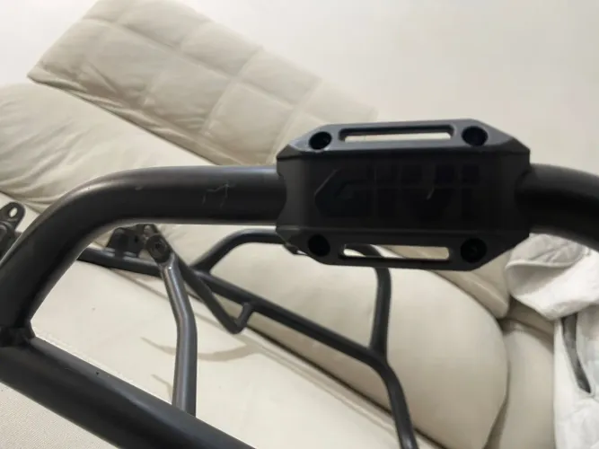Protetor de carenagem Givi para xre 300