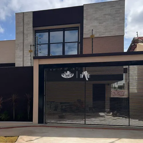 Sobrado com 3 suites à venda, 226 m² por R$ 1.790.000 - Universitário - Londrina/PR