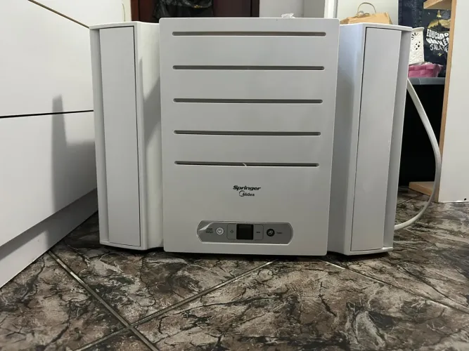 Ar-condicionado de janela midea 7500 semi novo
