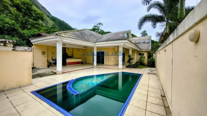 CASA DUPLEX EM CONDOMÍNIO FECHADO EM VARGEM PEQUENA 365 m² 4 SUÍTES PISCINA
