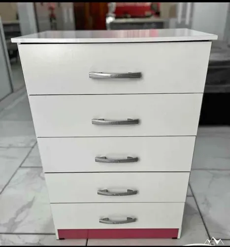 Cômoda 5 gavetas