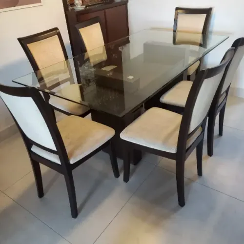 Mesa de jantar com 6 cadeiras