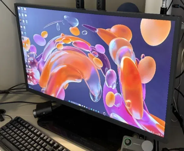 VENDO DOIS MONITORES SAMSUNG 4K UJ59 - 32 POLEGADAS