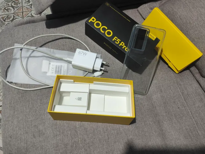 Poco F5 Pro
