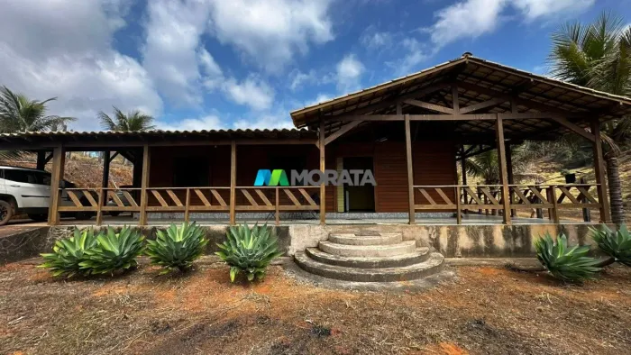 FAZENDA À VENDA - 280 HECTARES - CARMÉSIA (MG)